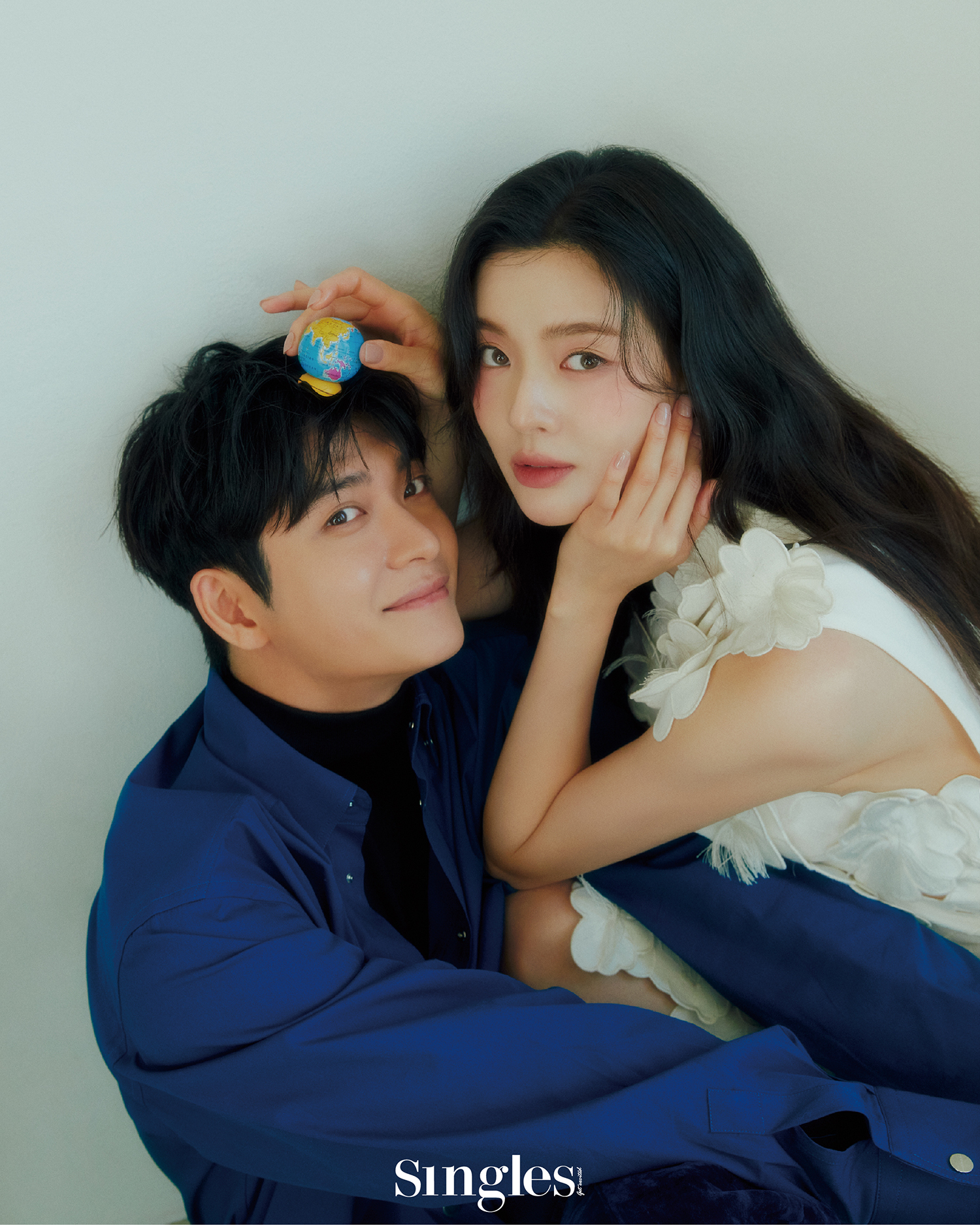 이선빈 강태오의 싱글즈 화보 이미지.감자연구소 이선빈 강태오. 강태오 화보, 이선빈 화보 